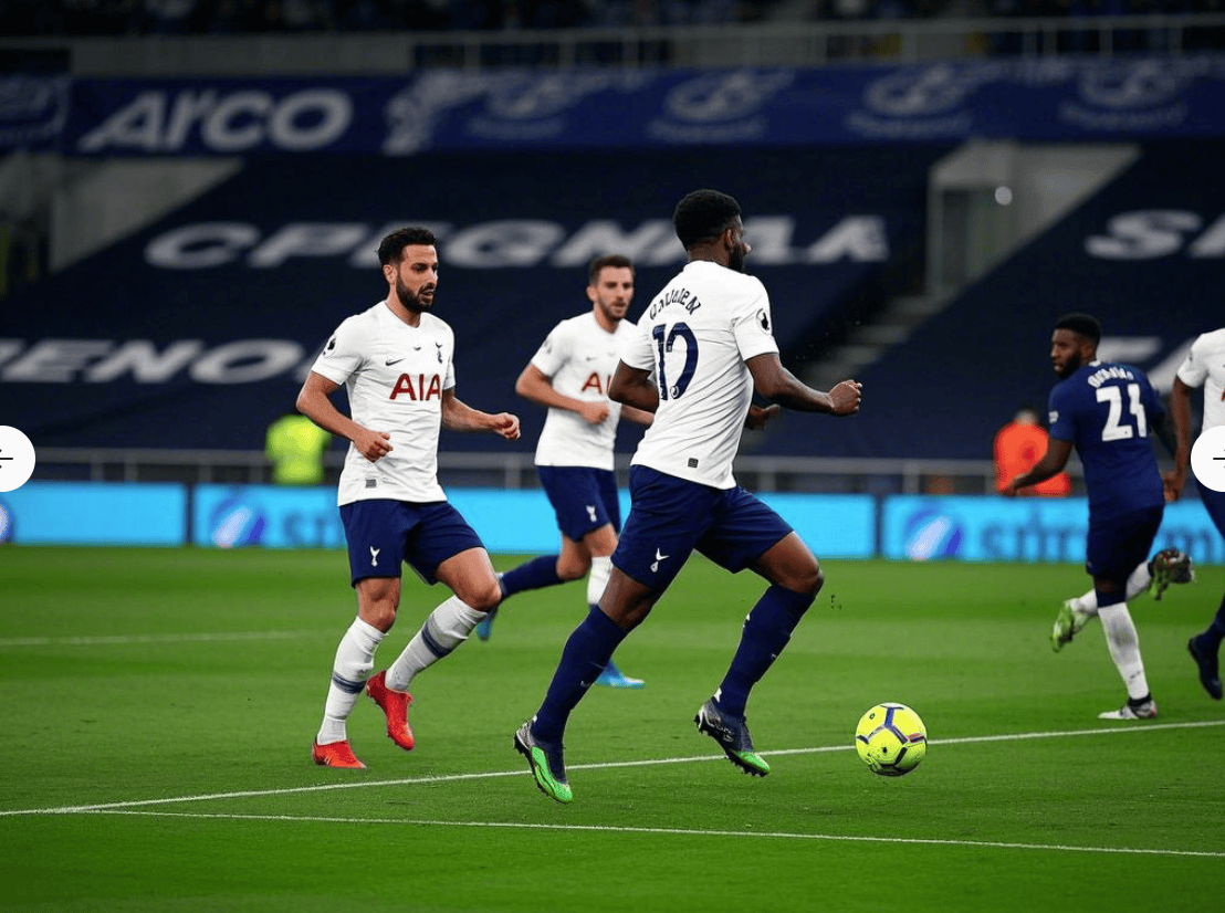 关于热刺中场组织能力受质疑，团队合作关键的信息