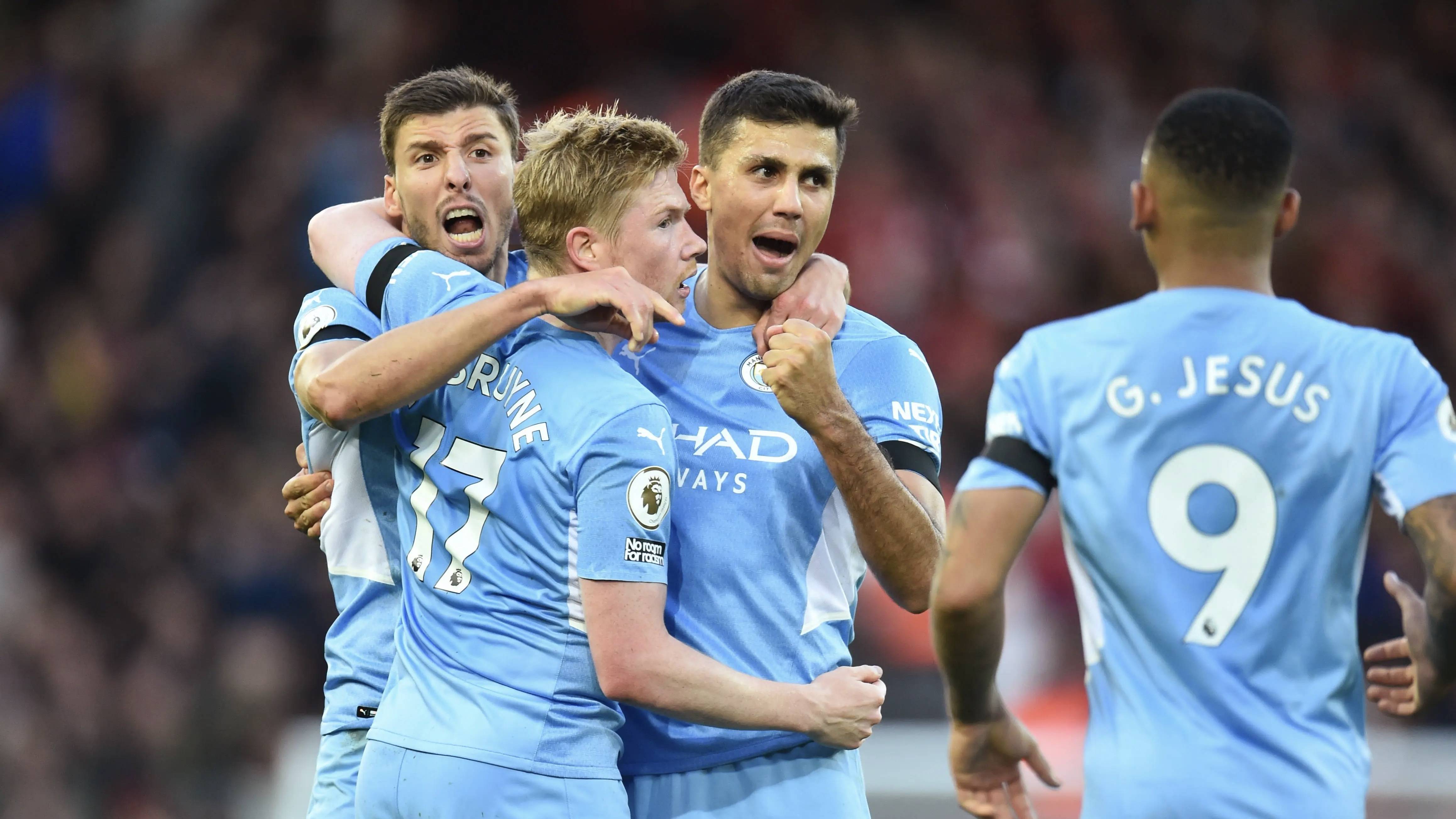 关于热刺中场组织能力受质疑，团队合作关键的信息