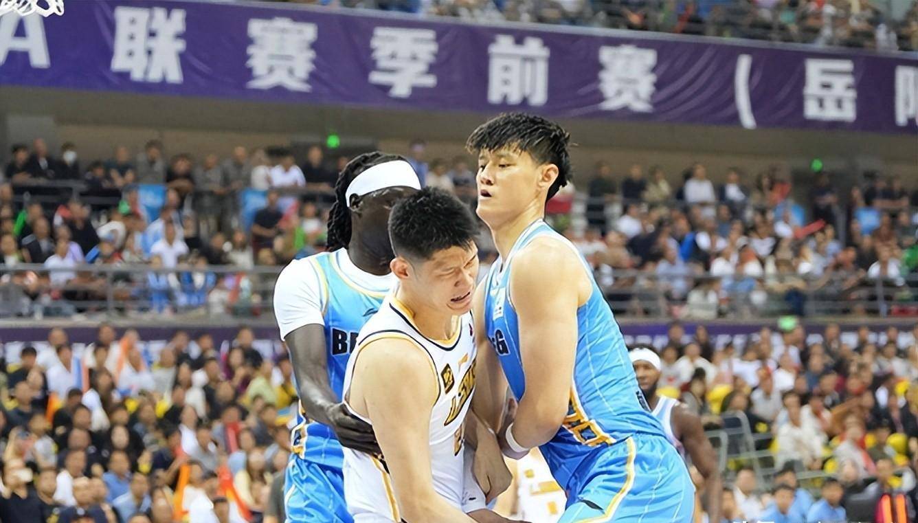 开云体育官方网站-CBA豪门球队备战新赛季，冠军呼声渐起