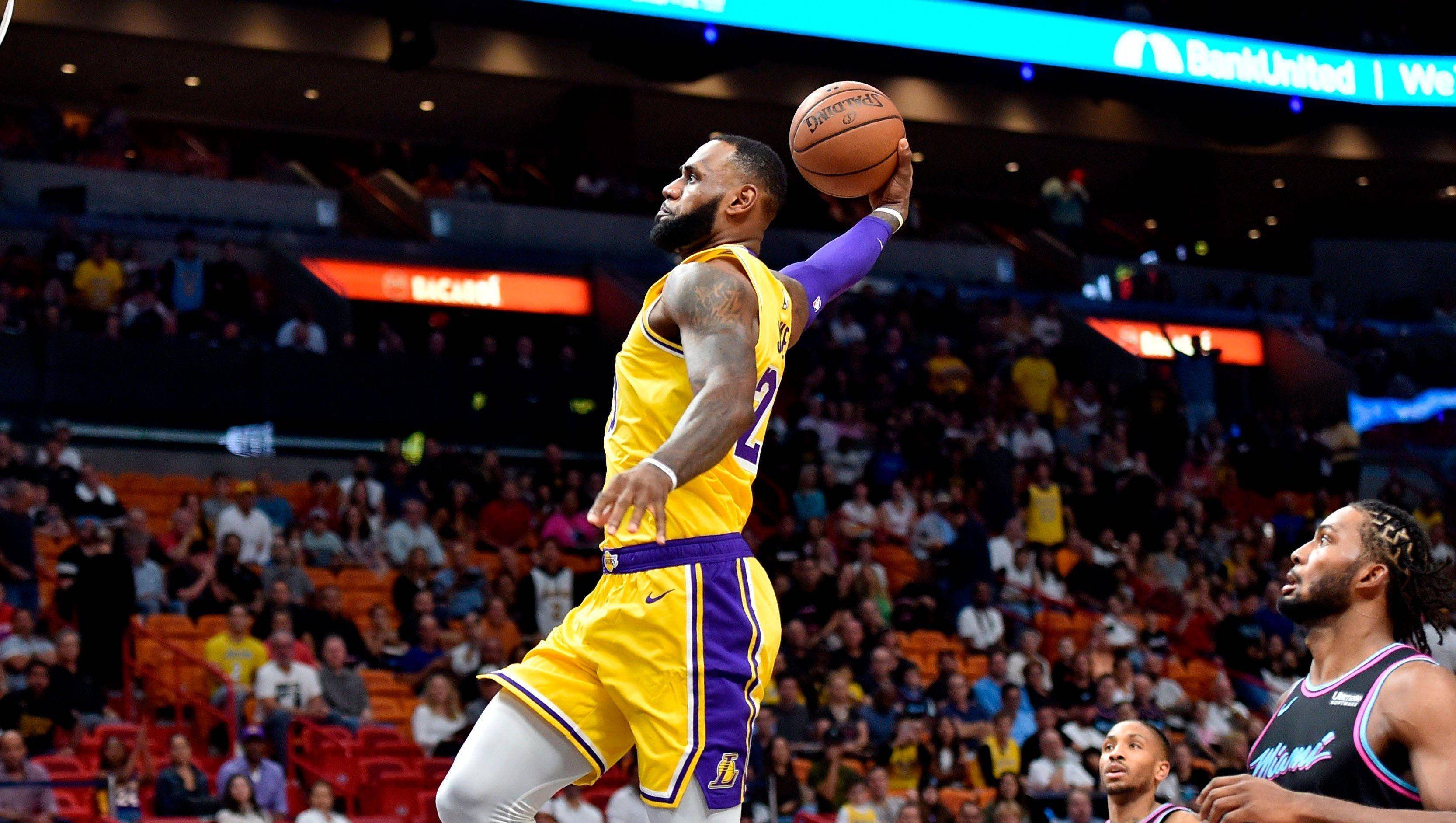 篮球巨星再度刷新个人得分纪录,刷新历史记录 篮球巨星再度刷新个人得分纪录,刷新历史记录