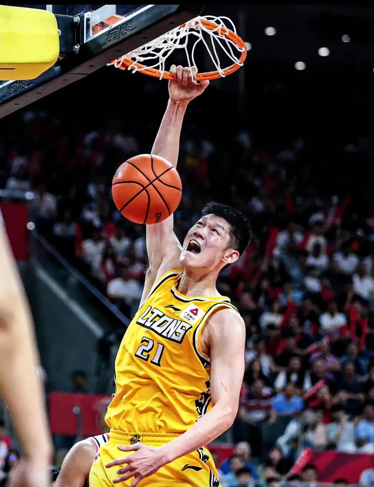 球员实力均衡，CBA比赛中强者层出不穷