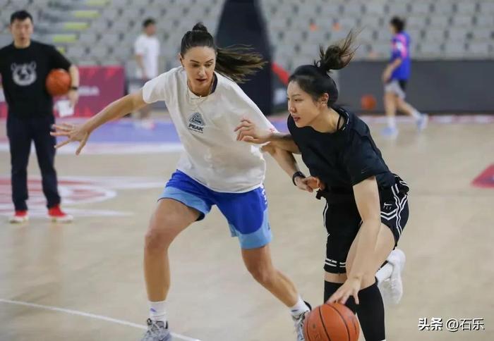 包含捷克托普拉奇梵强硬稳健,球队积极备战下一场比赛,冲击前四的词条 包含捷克托普拉奇梵强硬稳健,球队积极备战下一场比赛,冲击前四的词条