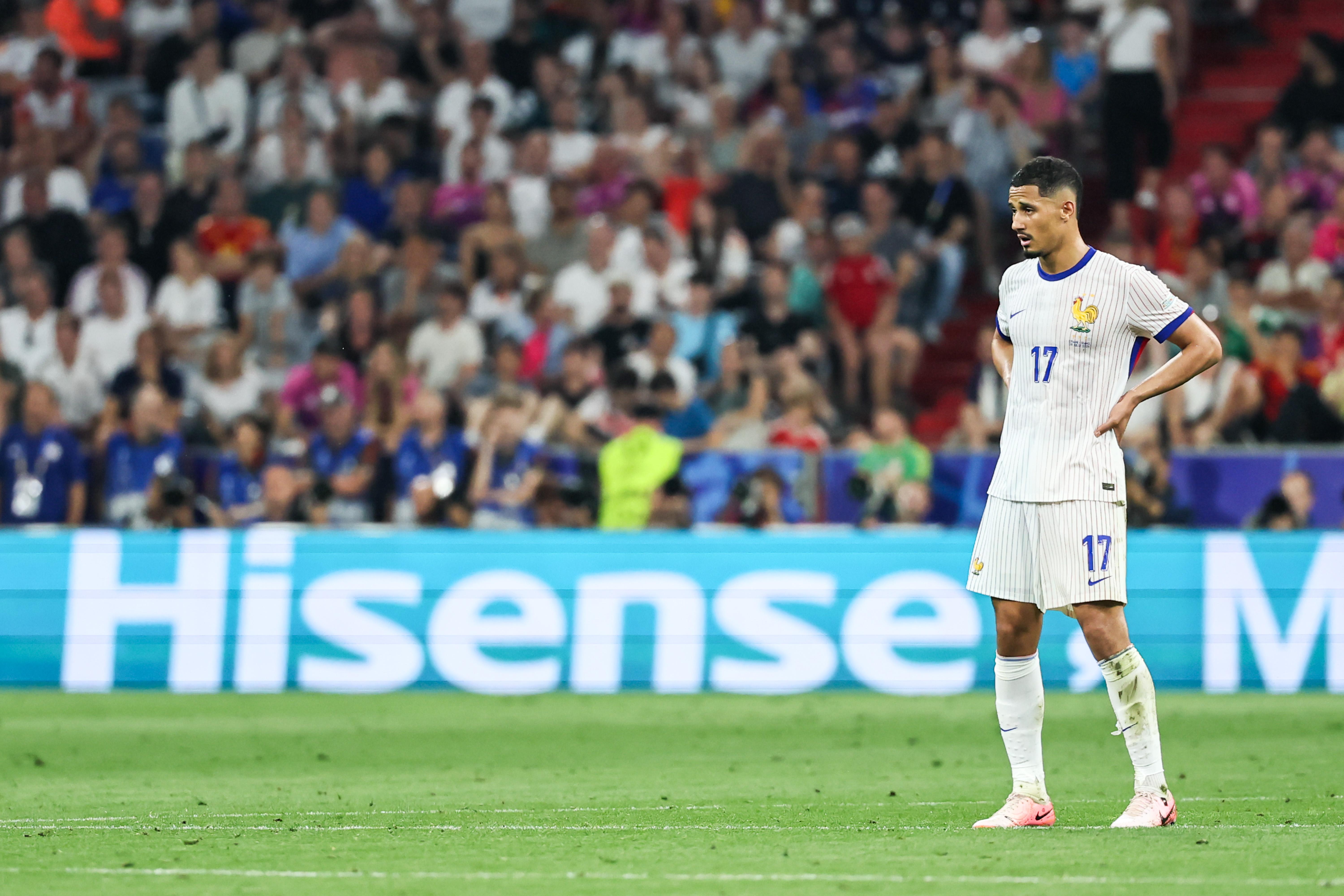 西班牙力克丹麦，锁定欧洲杯四分之一决赛资格的简单介绍