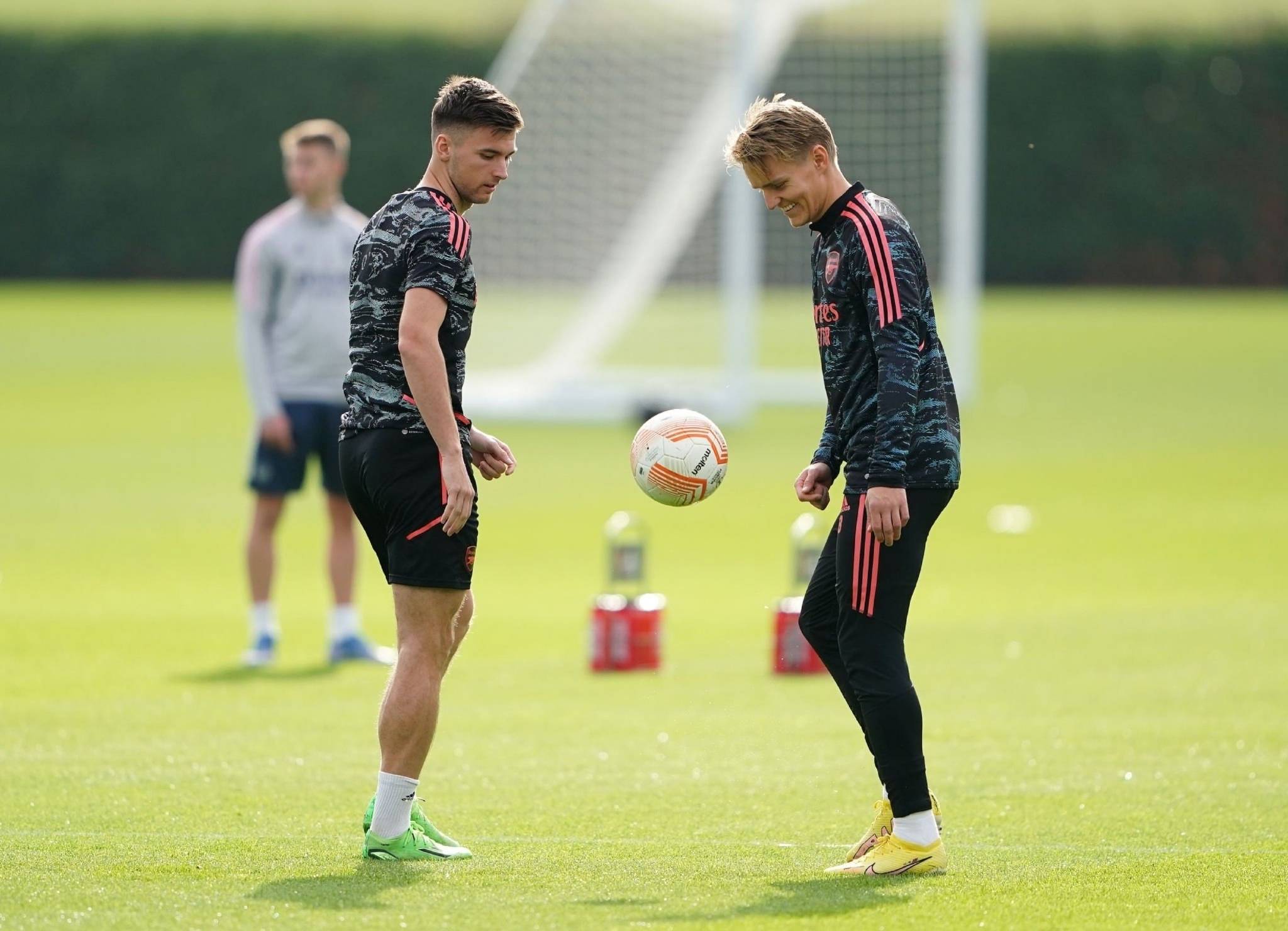 不来梅球队在场上展现出色的团队合作,取得胜利的简单介绍 不来梅球队在场上展现出色的团队合作,取得胜利的简单介绍