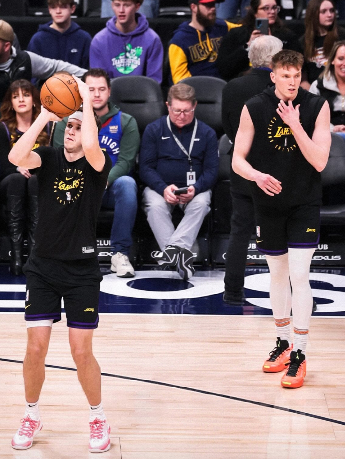 关于湖人队全明星球员因伤缺席季前热身赛的信息 关于湖人队全明星球员因伤缺席季前热身赛的信息