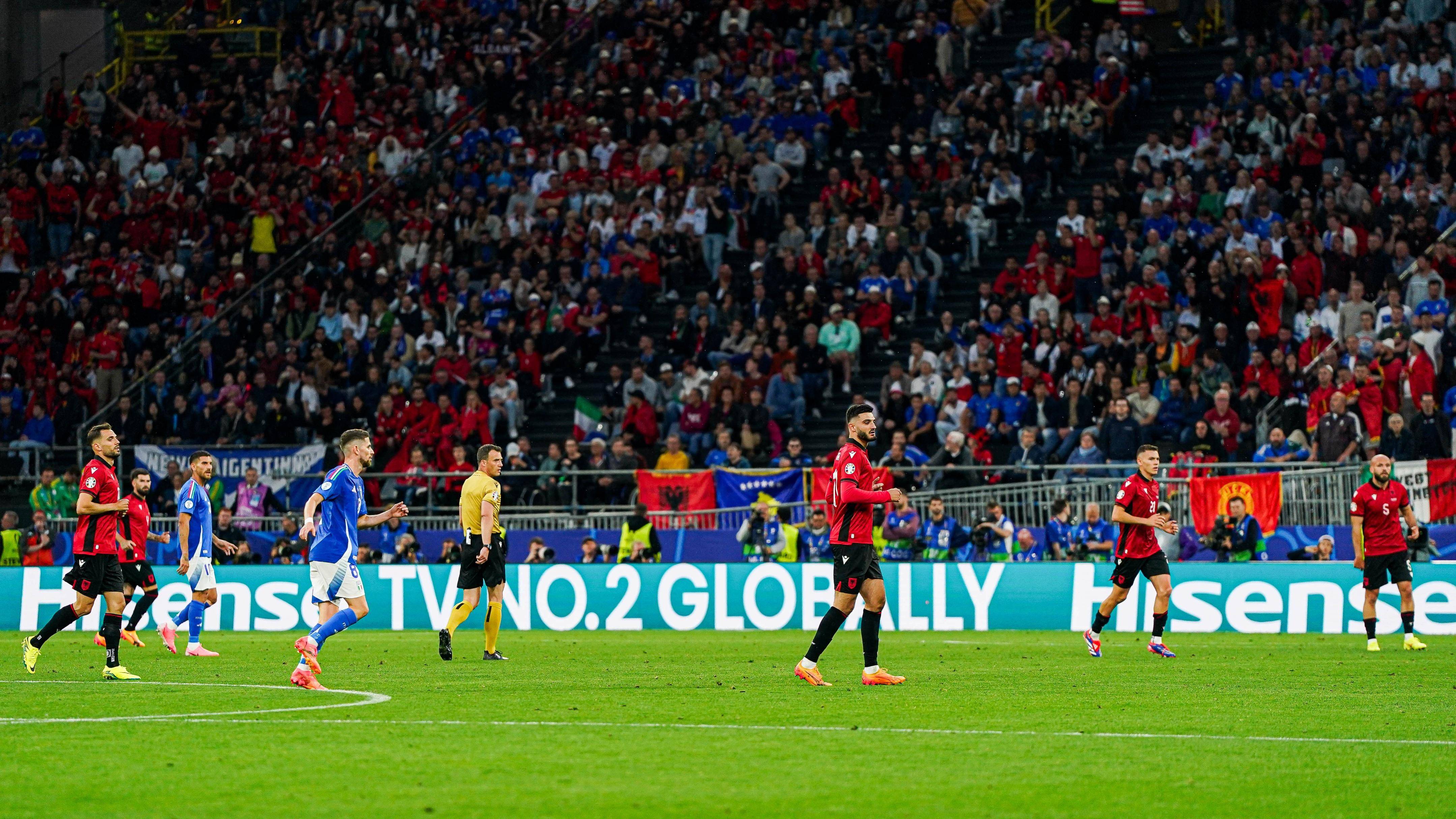 强队对决,欧洲杯赛场惊现大逆转 强队对决,欧洲杯赛场惊现大逆转