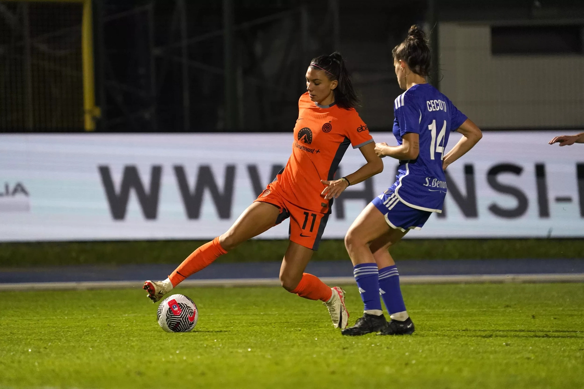 意大利女足阵容强大备战比赛 意大利女足阵容强大备战比赛