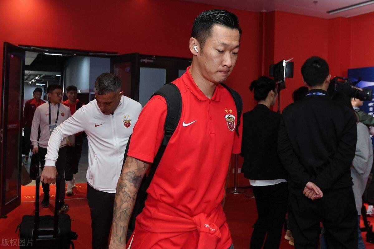 开云体育入口-关于上港主力球员再添新锐，队内竞争日趋激烈的信息