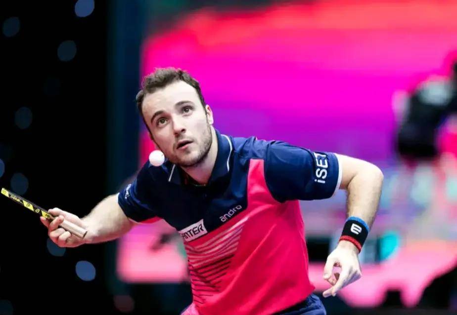 实力碾压对手球队成功突围晋级