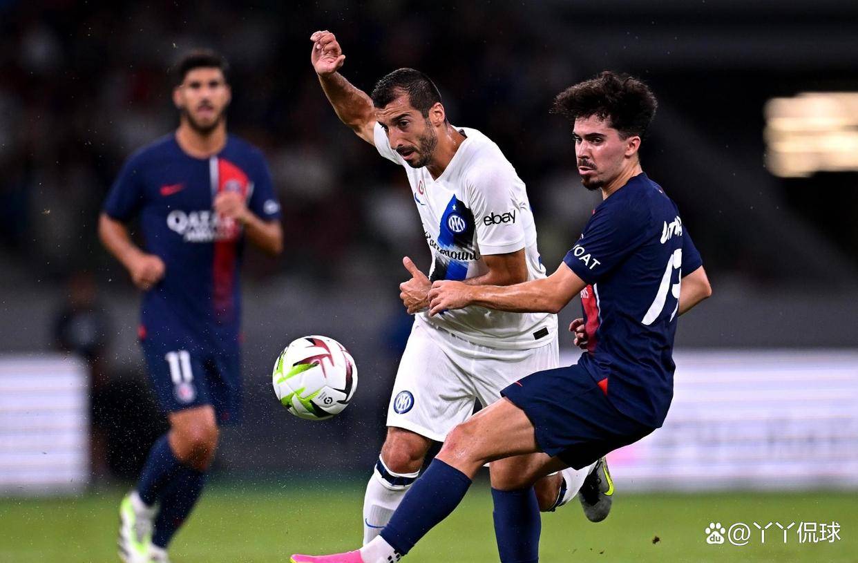 开云下载-巴黎圣日耳曼后防线表现坚固保住胜利