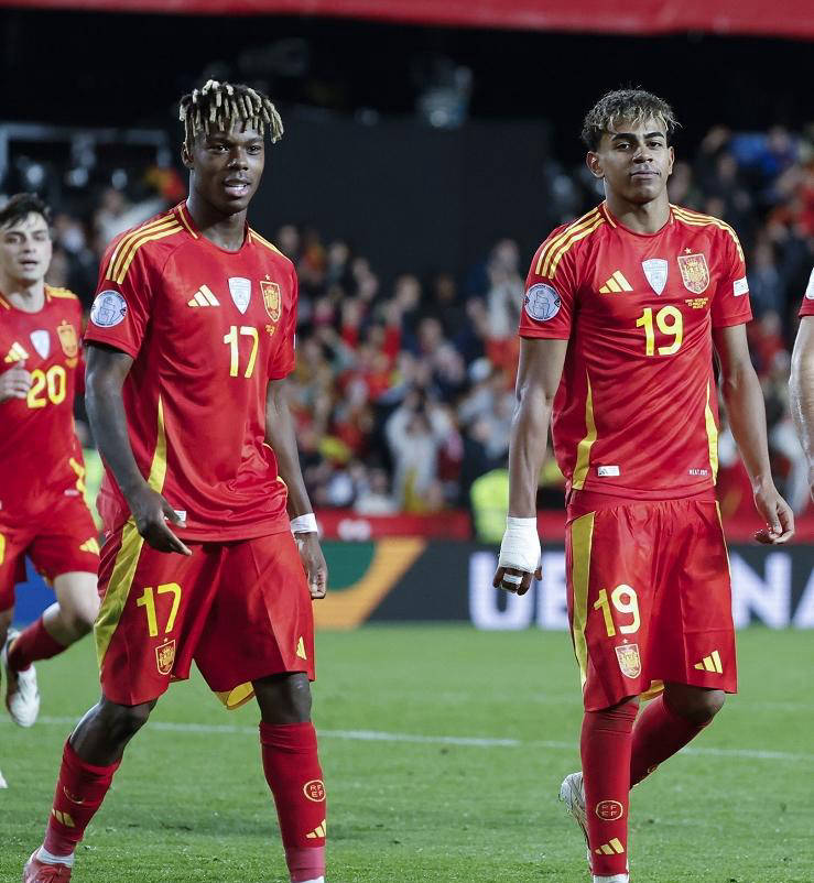 包含克罗地亚、俄罗斯携手晋级欧国联半决赛！的词条