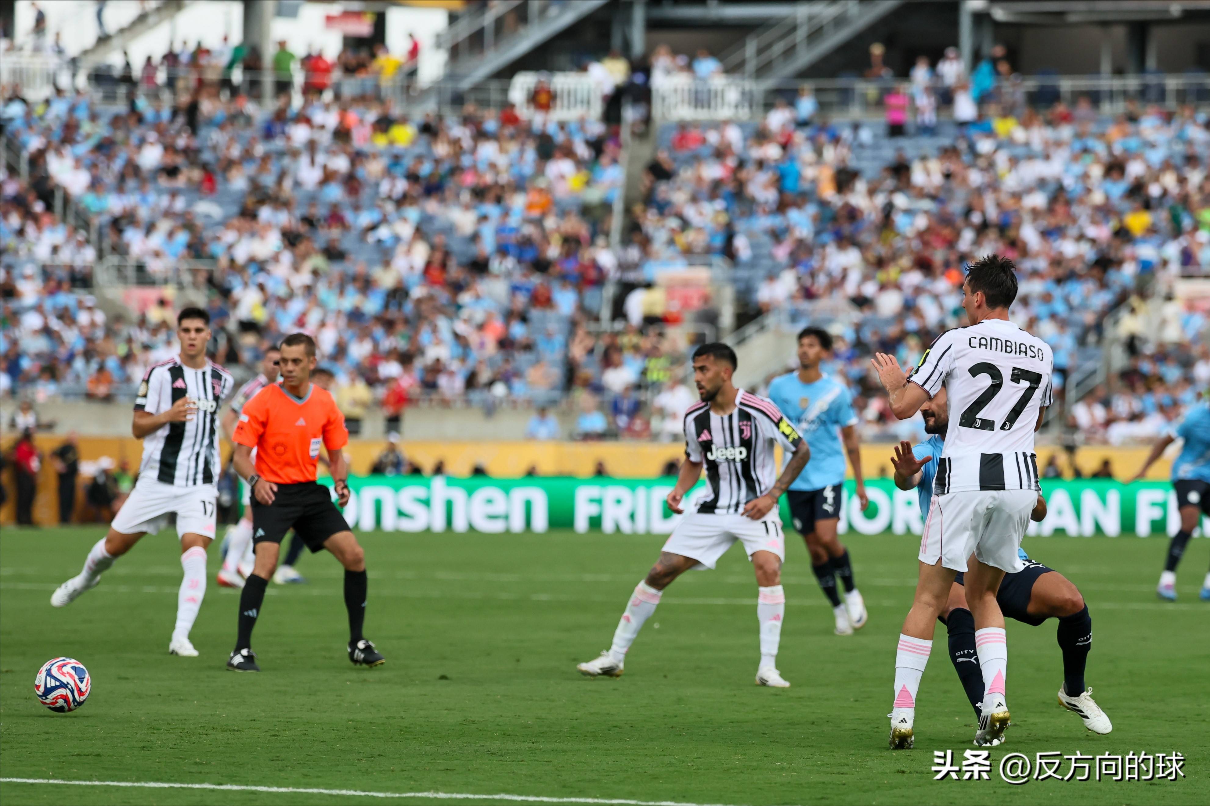 开云体育app-球队关键球员表现抢眼，影响比赛走向