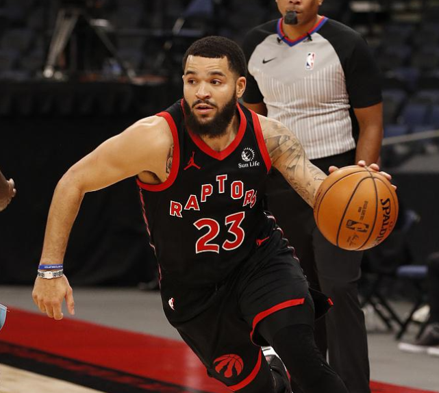 猛龙冠高冀突场逢第胜将遭旧苏的简单介绍 猛龙冠高冀突场逢第胜将遭旧苏的简单介绍