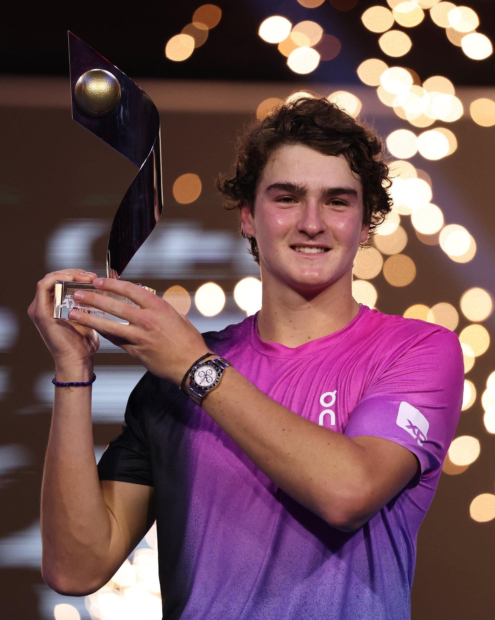 巴西队选手在电竞比赛中夺冠 巴西队选手在电竞比赛中夺冠