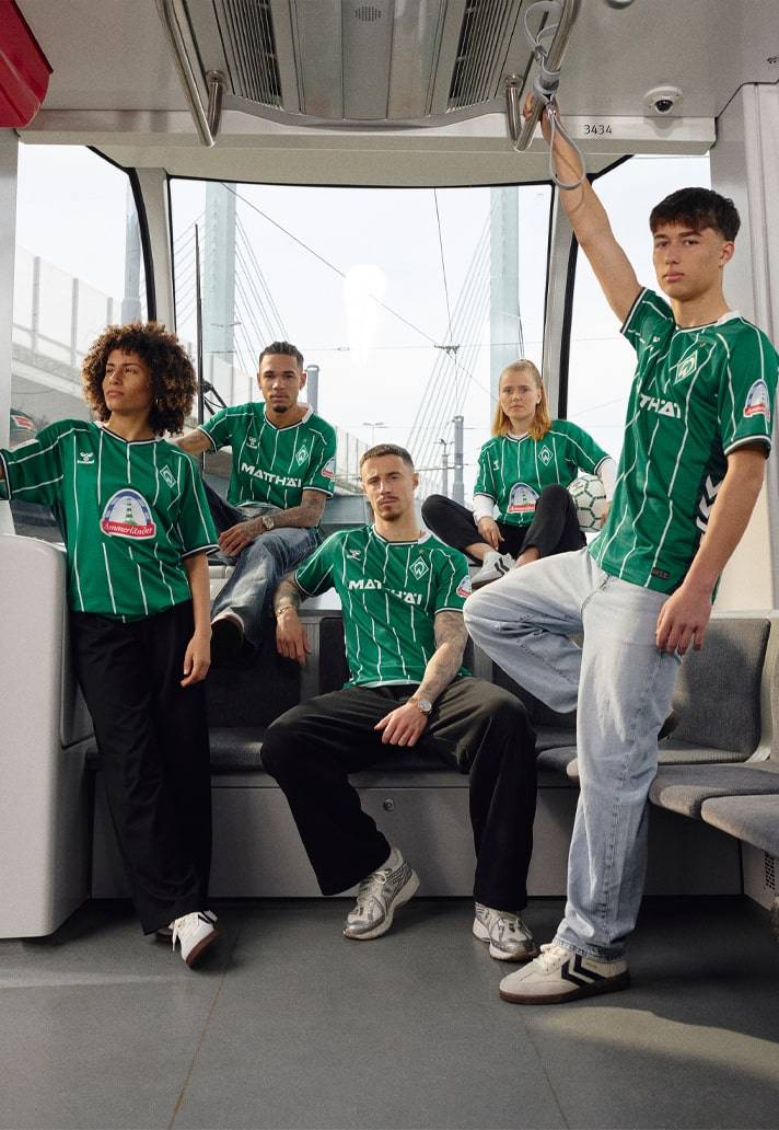 包含云达不莱梅再次失分，降入保级区的词条