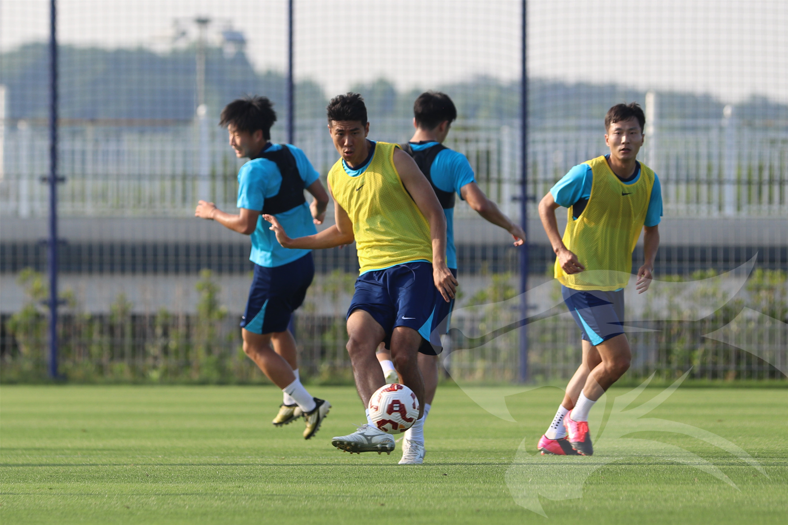 武汉三镇大战,绿城二度击败同城对手 武汉三镇大战,绿城二度击败同城对手