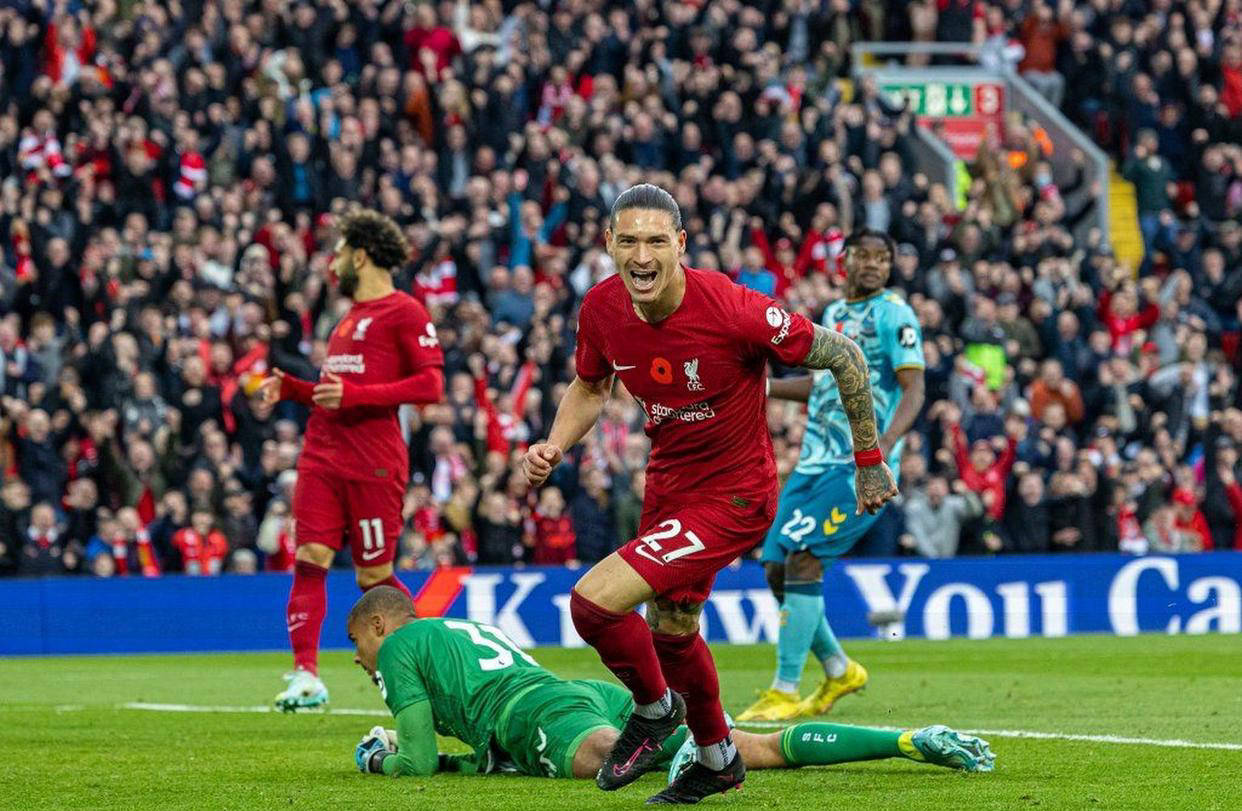 利物浦客场大胜南安普顿,继续领先英超榜首 利物浦客场大胜南安普顿,继续领先英超榜首