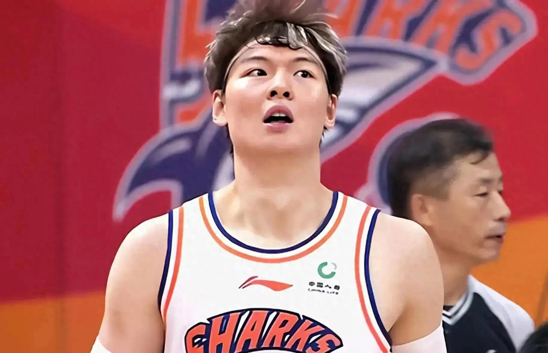 辽宁队球员表现出色队伍士气高涨 辽宁队球员表现出色队伍士气高涨