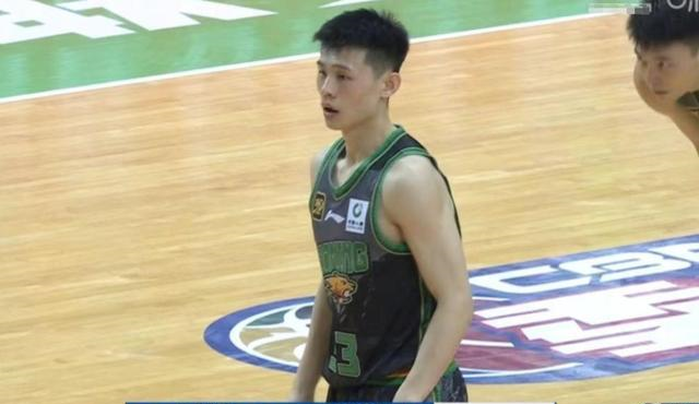 辽宁队球员表现出色队伍士气高涨 辽宁队球员表现出色队伍士气高涨