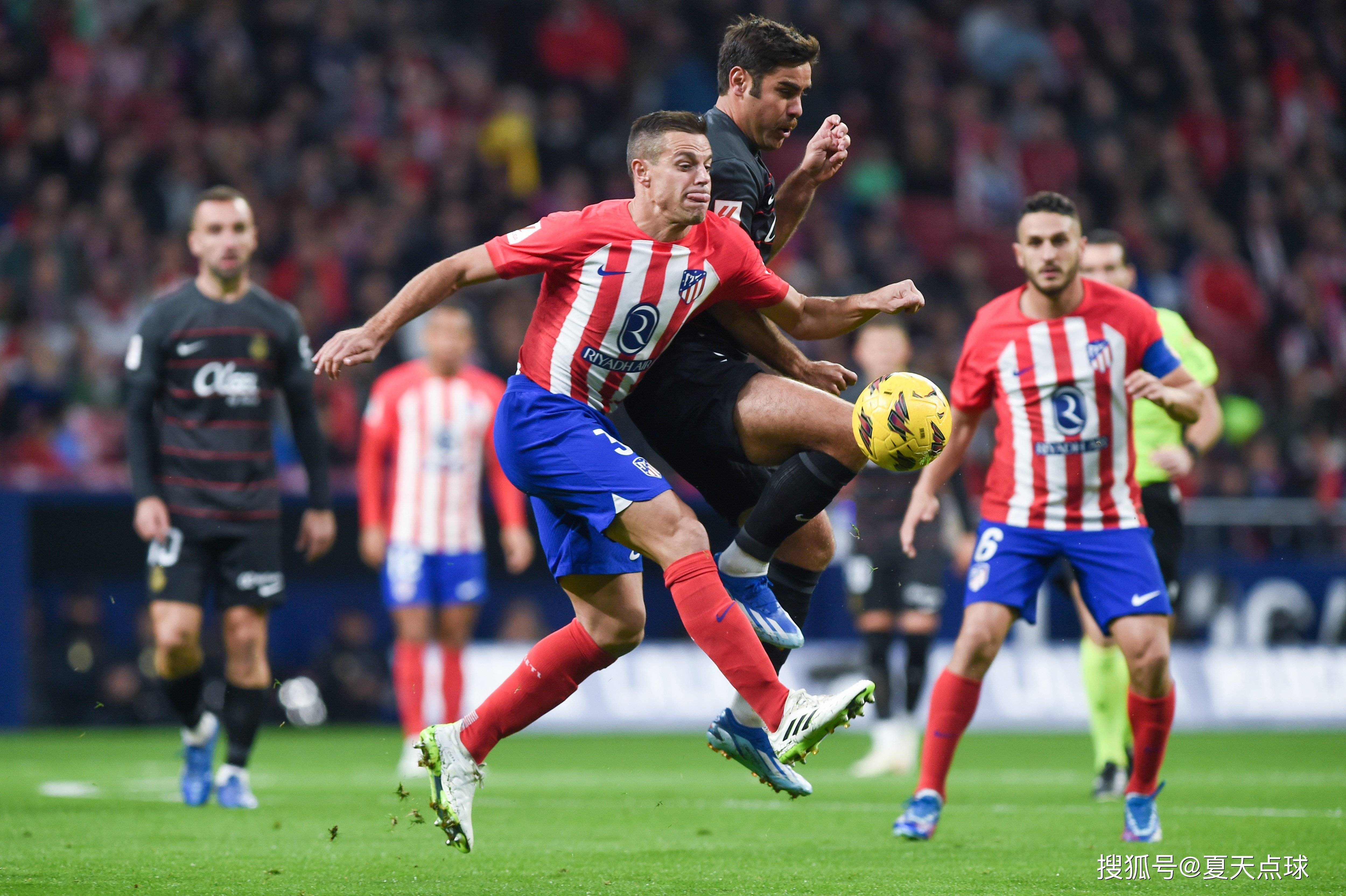 交锋激烈,欧预赛球队互不相让,胜负难定 交锋激烈,欧预赛球队互不相让,胜负难定