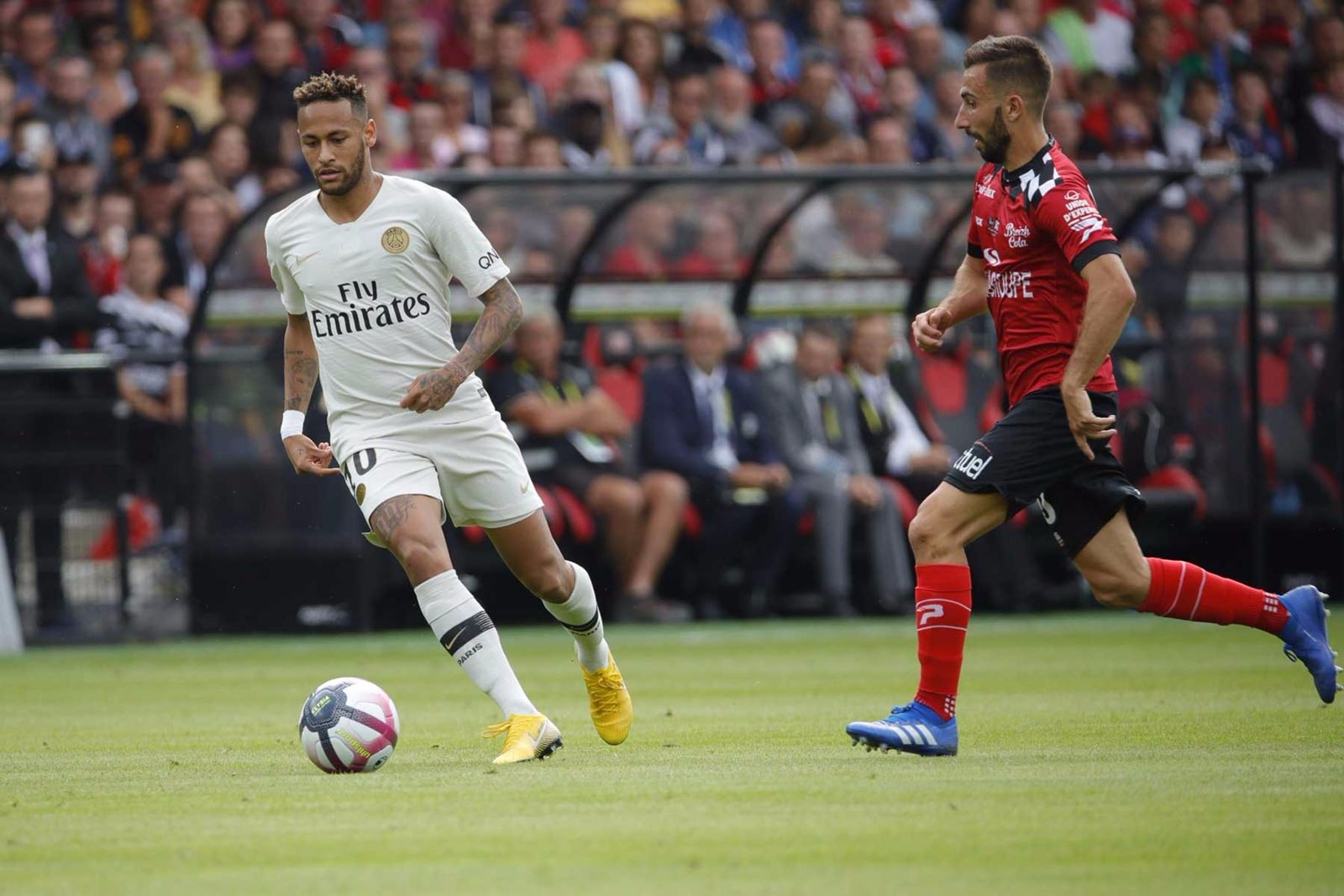 甘冈遭遇惨败,法甲战绩令人失望 甘冈遭遇惨败,法甲战绩令人失望