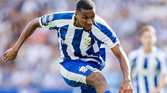 开云体育下载-帕德博恩连胜终结，球队状态出现波动