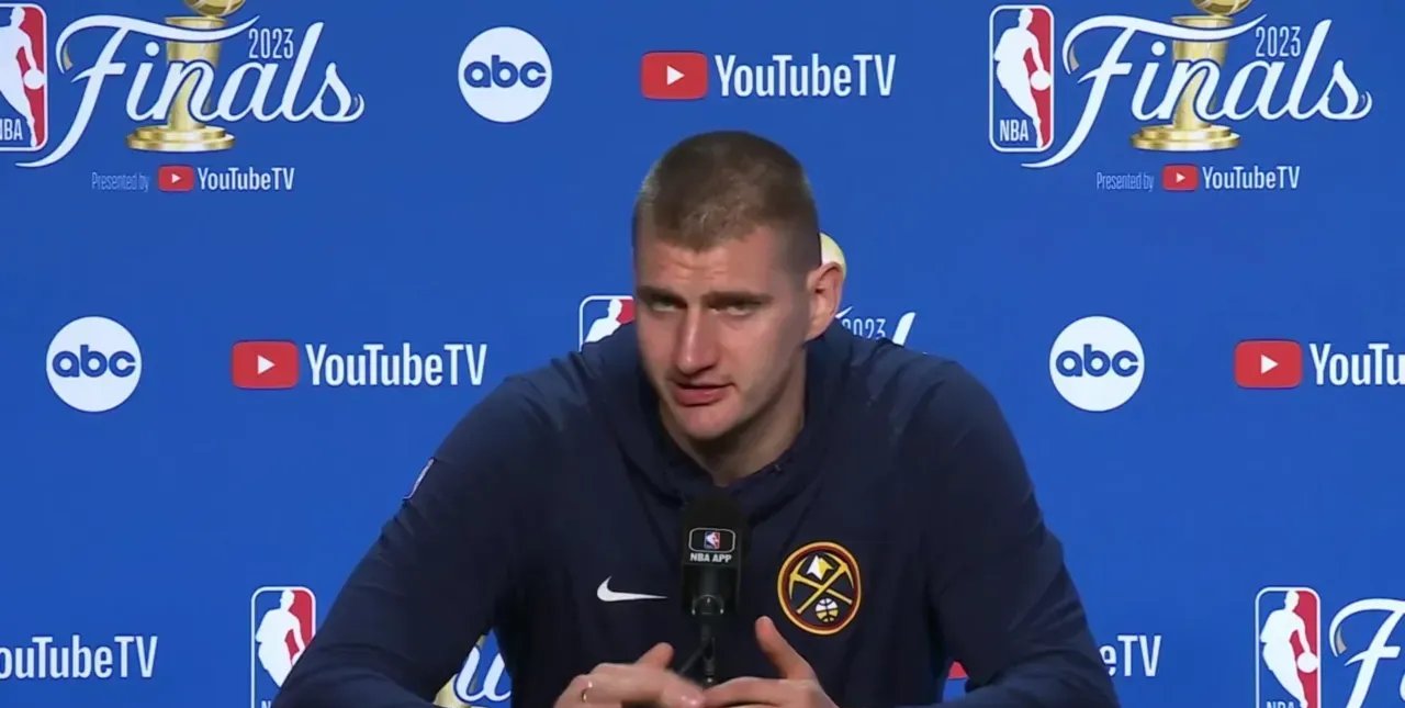 开云体育官方网站-球场上的风云变幻，一触即发的悬念