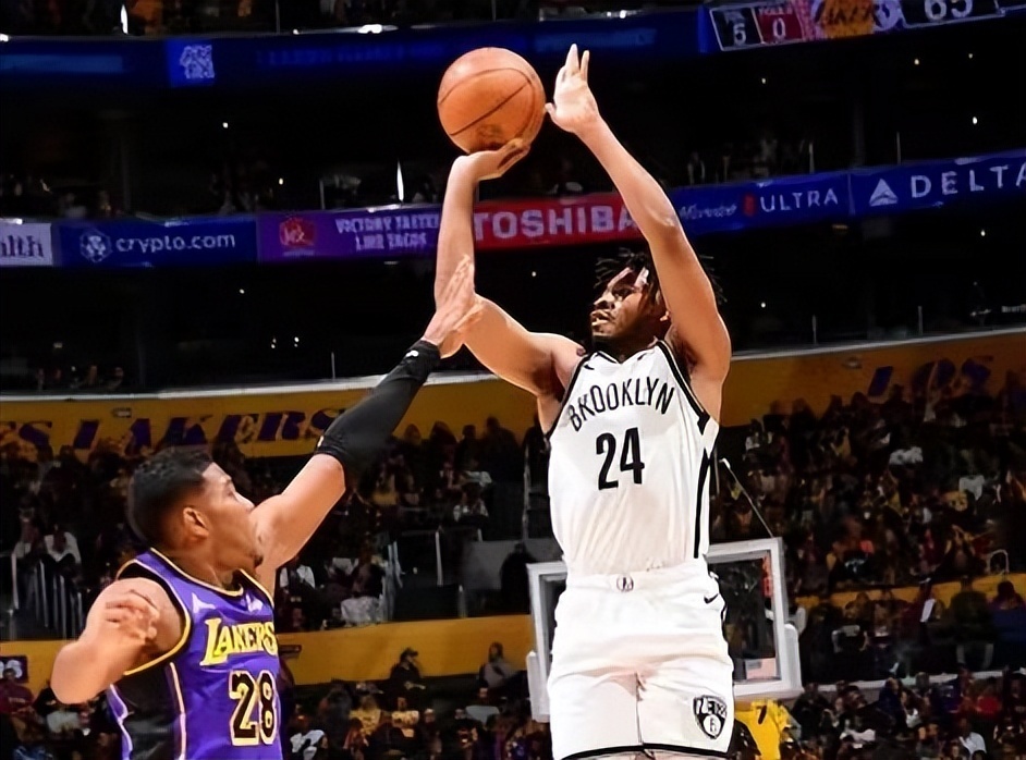 篮网主场惨败湖人,詹皇砍下35分 篮网主场惨败湖人,詹皇砍下35分