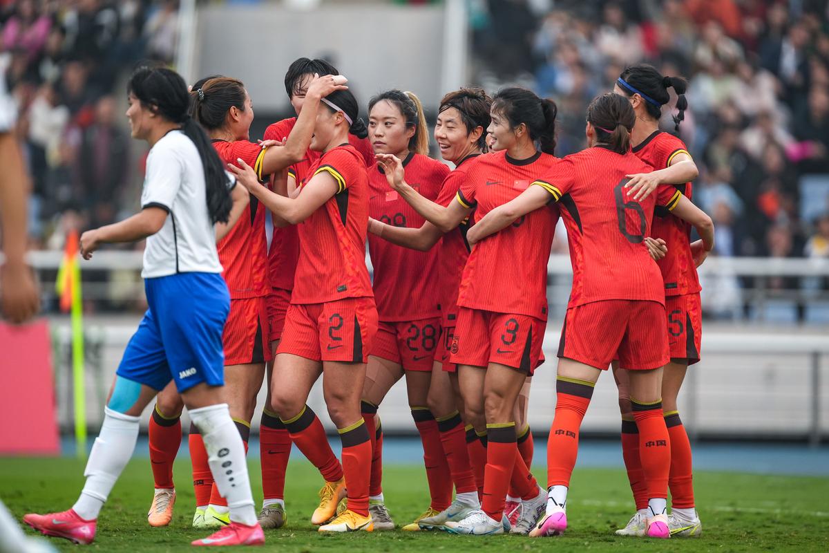 日本校园,中国女足横扫强敌酣畅淋漓的简单介绍 日本校园,中国女足横扫强敌酣畅淋漓的简单介绍