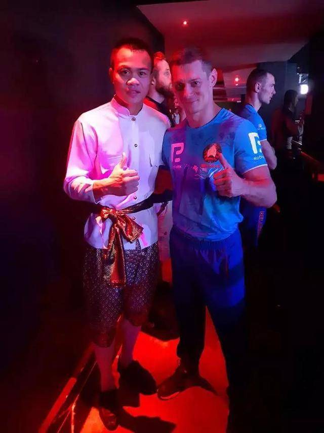 白俄罗斯队逆袭成功，实现双杀晋级