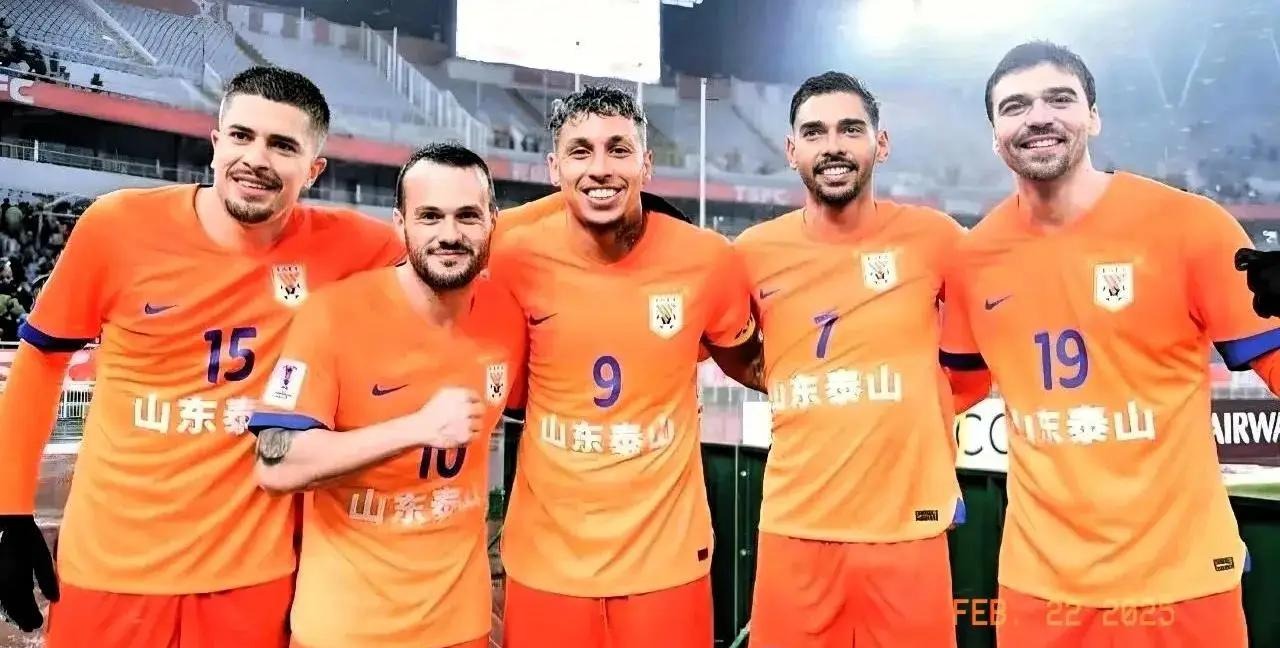 开云体育APP下载-外援球员在球场上表现出色，引领球队连胜开局