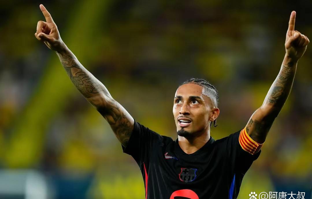 精妙绝伦!欧预赛比赛中球队对决呈现绝对精彩 精妙绝伦!欧预赛比赛中球队对决呈现绝对精彩