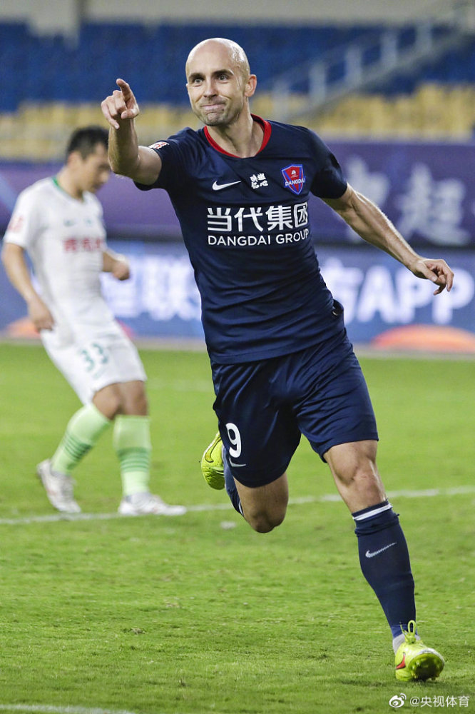 青岛黄海客场大胜重庆斯威,喜迎胜利的简单介绍 青岛黄海客场大胜重庆斯威,喜迎胜利的简单介绍