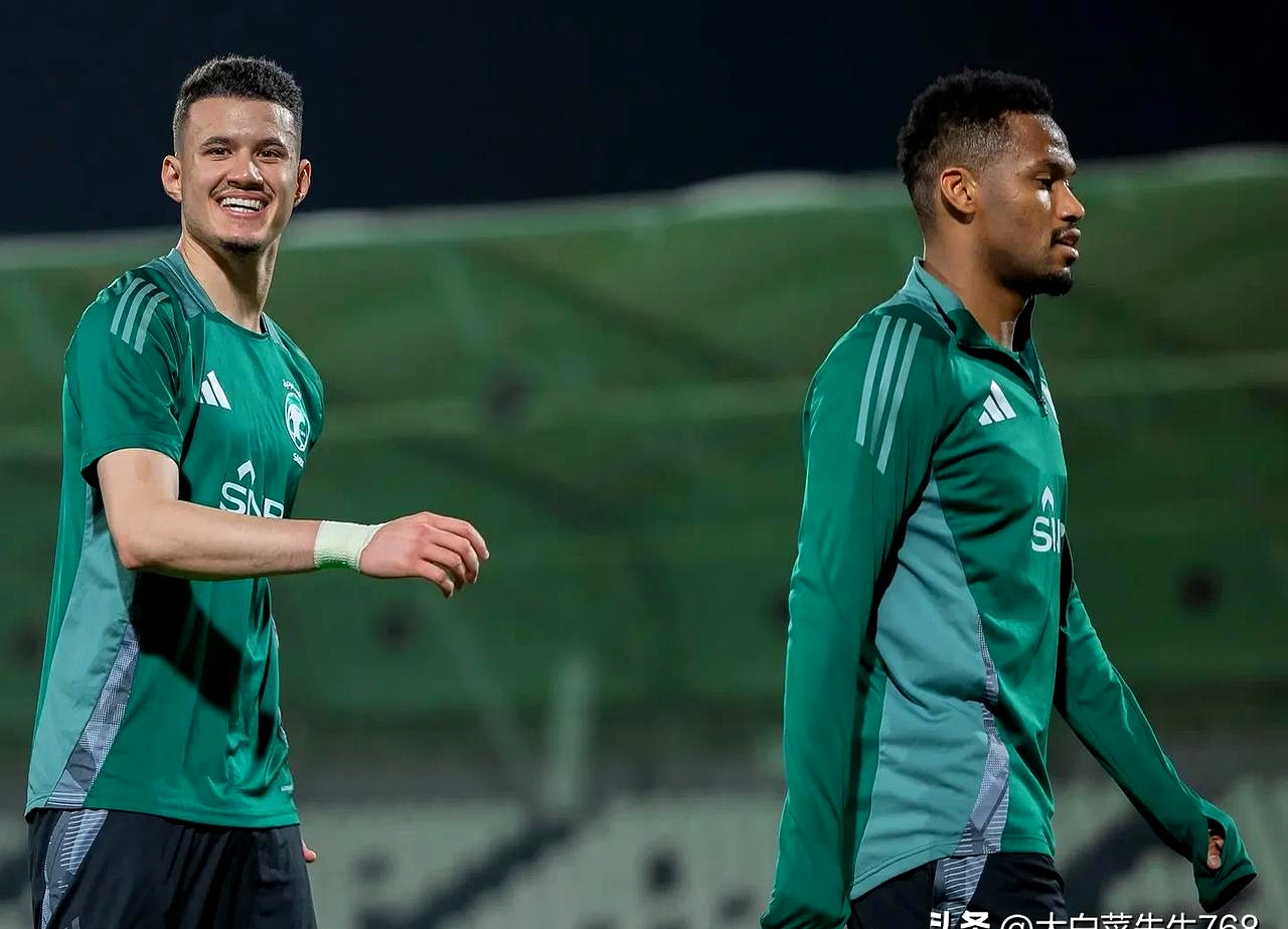 沙特阿拉伯球队实力强劲,击败对手晋级八强 沙特阿拉伯球队实力强劲,击败对手晋级八强