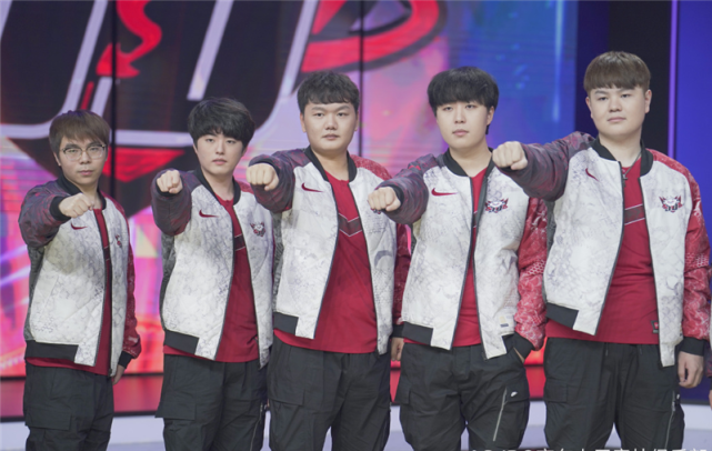 关于BRO力克LGD,BDD开启传奇时刻鏖战多局小组赛,让粉丝疯狂欢呼的信息 关于BRO力克LGD,BDD开启传奇时刻鏖战多局小组赛,让粉丝疯狂欢呼的信息