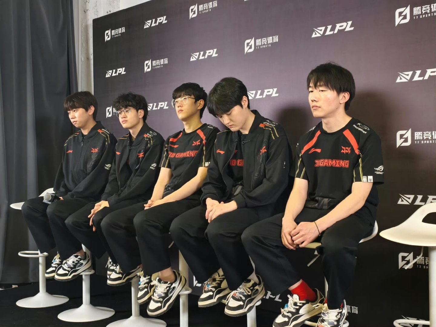 开云体育在线-关于DRX血洗PSG，Xiaohu团战一打五宿敌对决淘汰赛，成为赛场最大亮点的信息