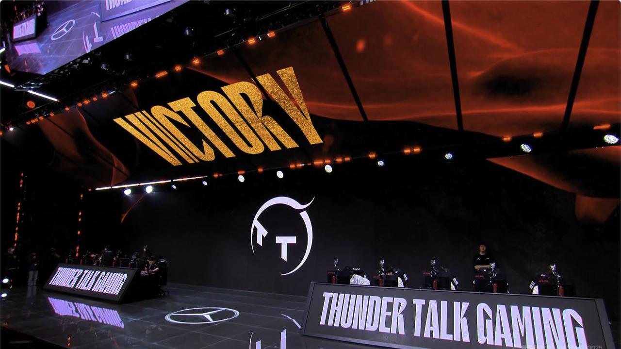 开云体育平台APP-BLG轻取CLG，Ming打出惊人五杀顶尖较量全球总决赛，技惊四座