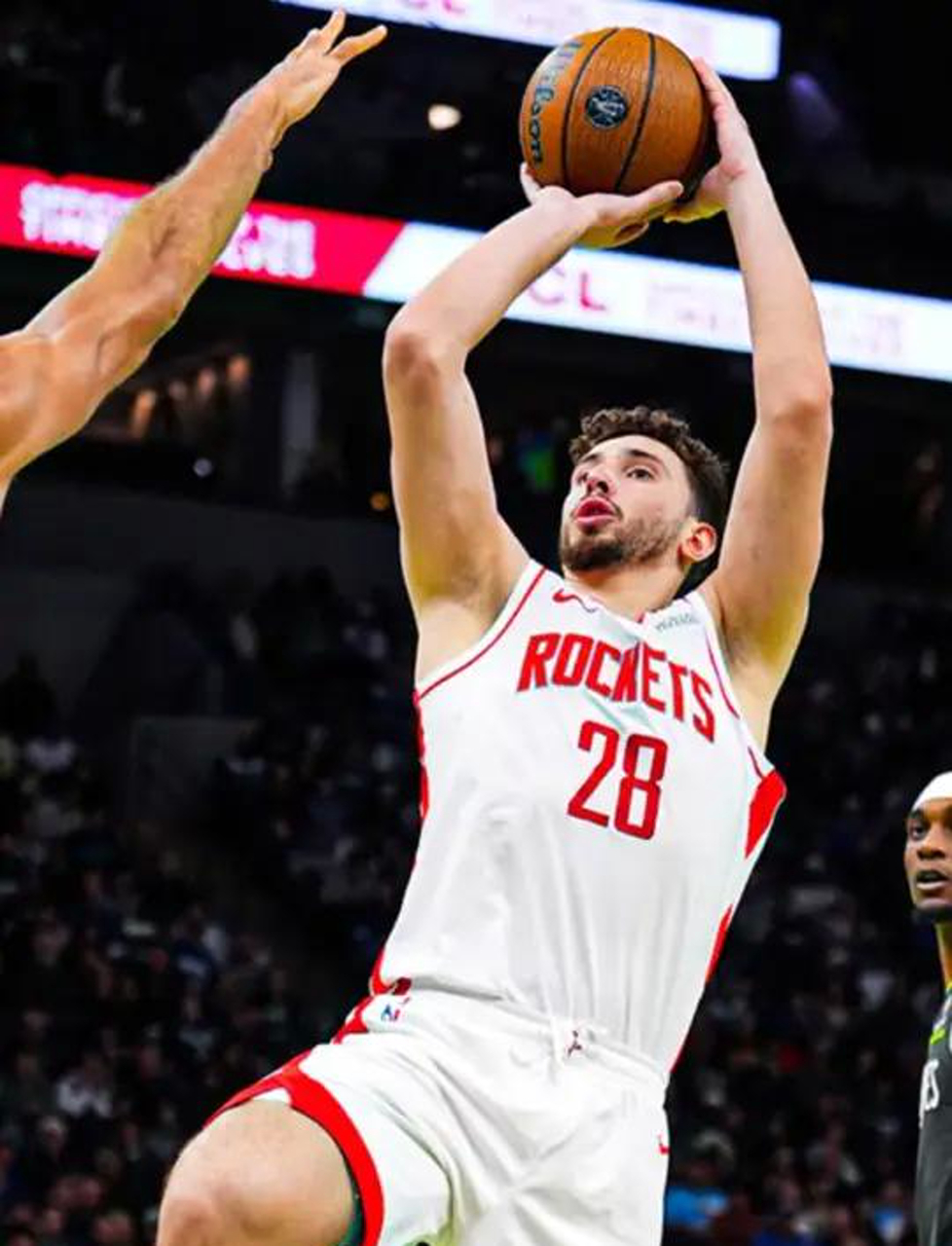 开云平台-爵士主场击败黄蜂，戈贝尔全场20+10