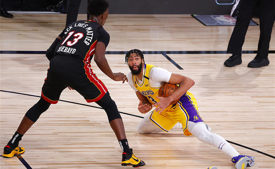 开云体育平台APP-PSG绝杀HKA，Uzi单局斩获MVP焦点之战全球总决赛，技惊四座