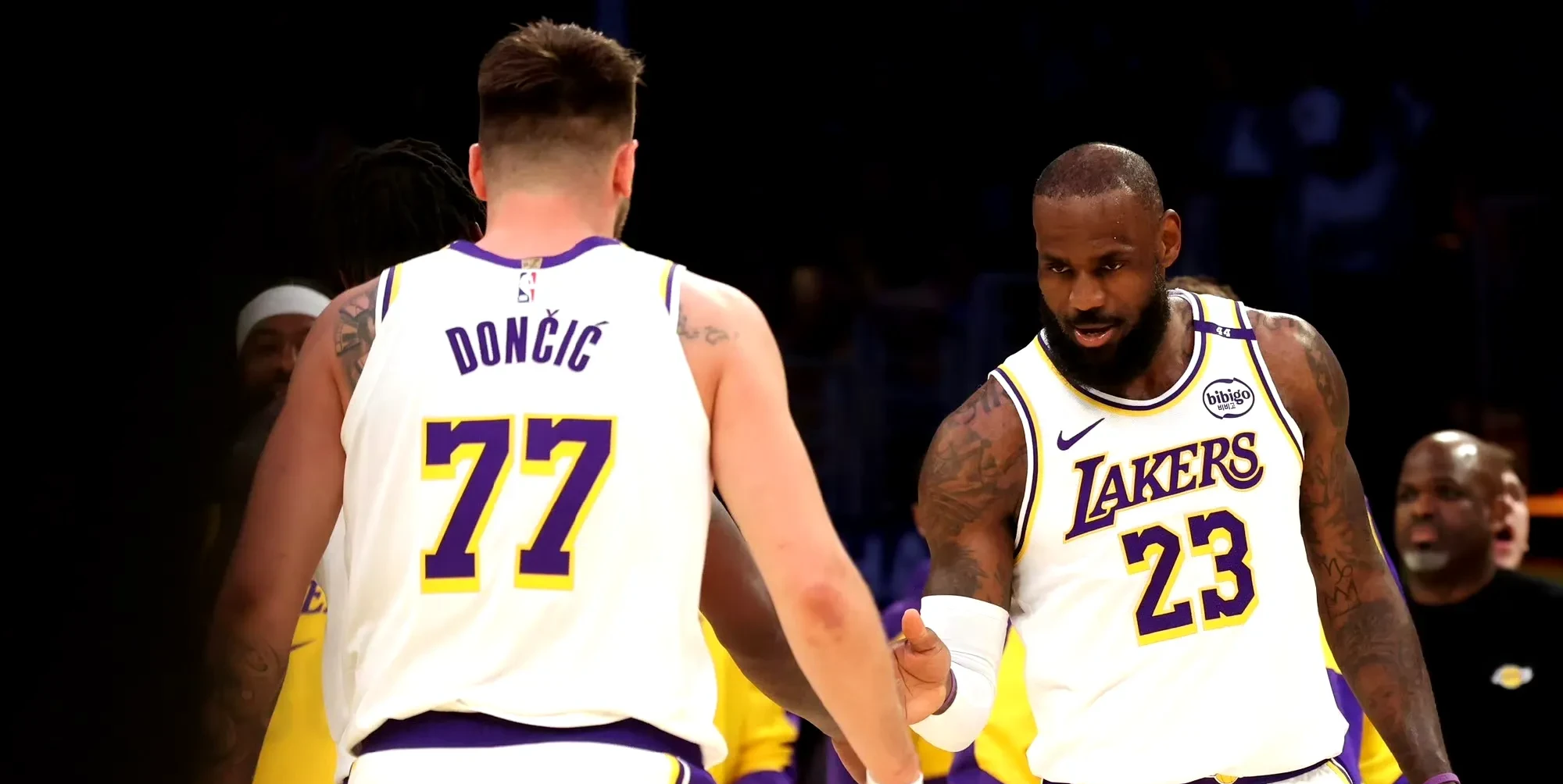 开云体育在线-NBA新赛季揭幕战：湖人大胜凯尔特人