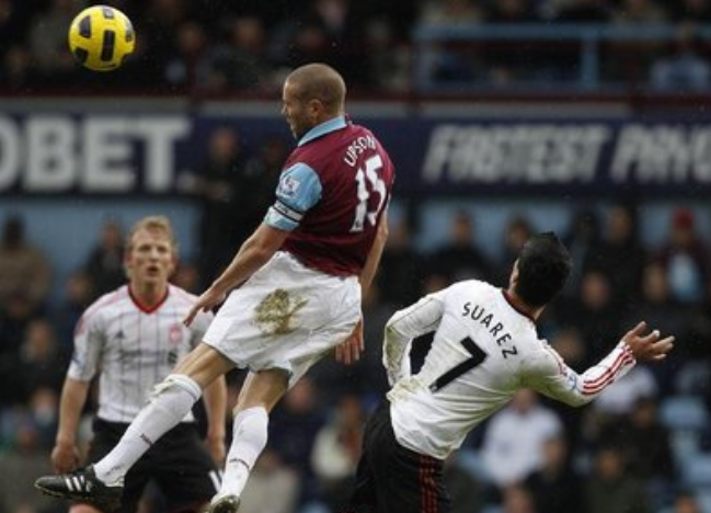 开云体育-包含欧冠夺冠热门面对面：巴塞罗那对阵曼城的词条