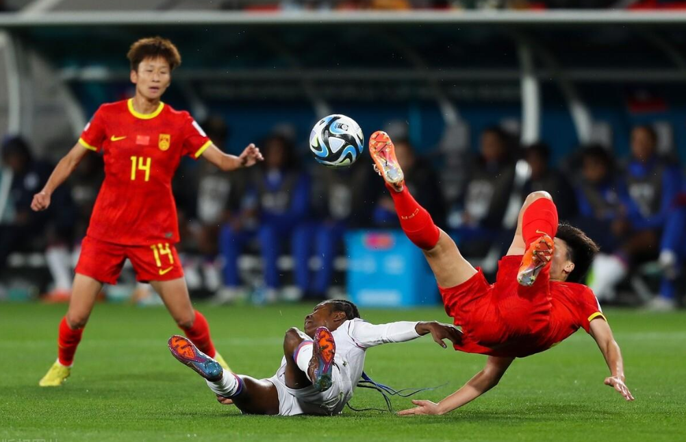 开云官网-国内女足选手在比赛中展现出色技术