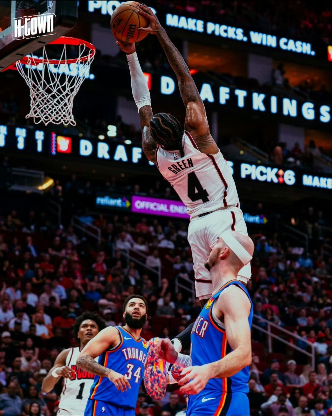 火箭胜雷霆,系列赛将继续争胜 火箭胜雷霆,系列赛将继续争胜