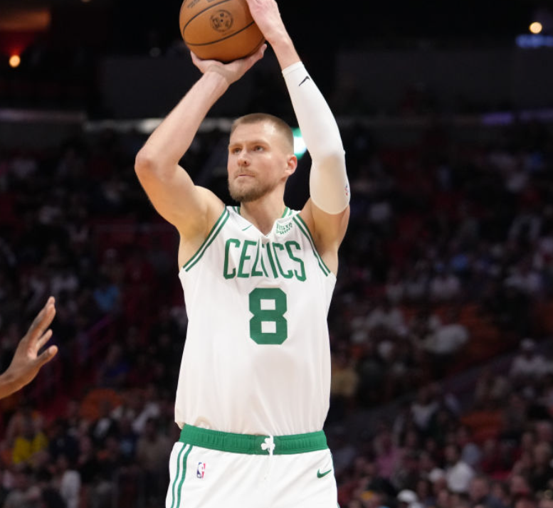 开云APP-中国男篮绝地反击尼克斯，波尔津吉斯完成帽子戏法的简单介绍